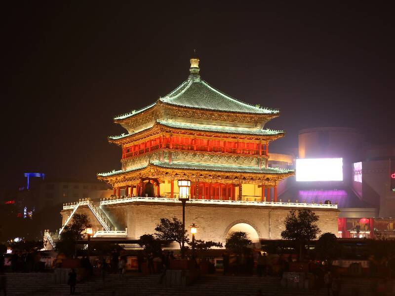 北京大学考古文博学院教师俞莉娜在2023年学院毕业典礼上的毕业赠言