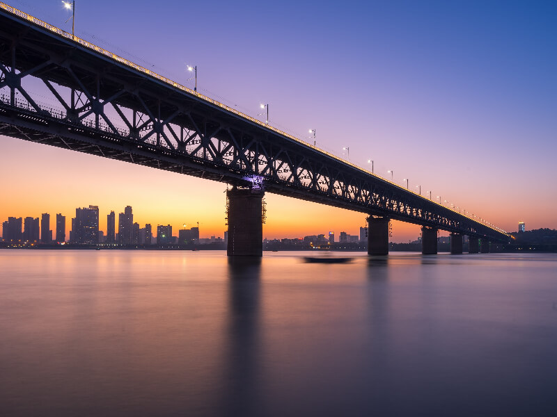 中国地质大学(武汉)校长王焰新寄语2017届毕业生：远航与驻望