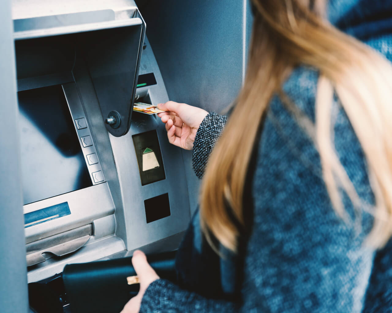 中国人民银行行长潘功胜在香港金融管理局—国际清算银行高级别会议上的讲话