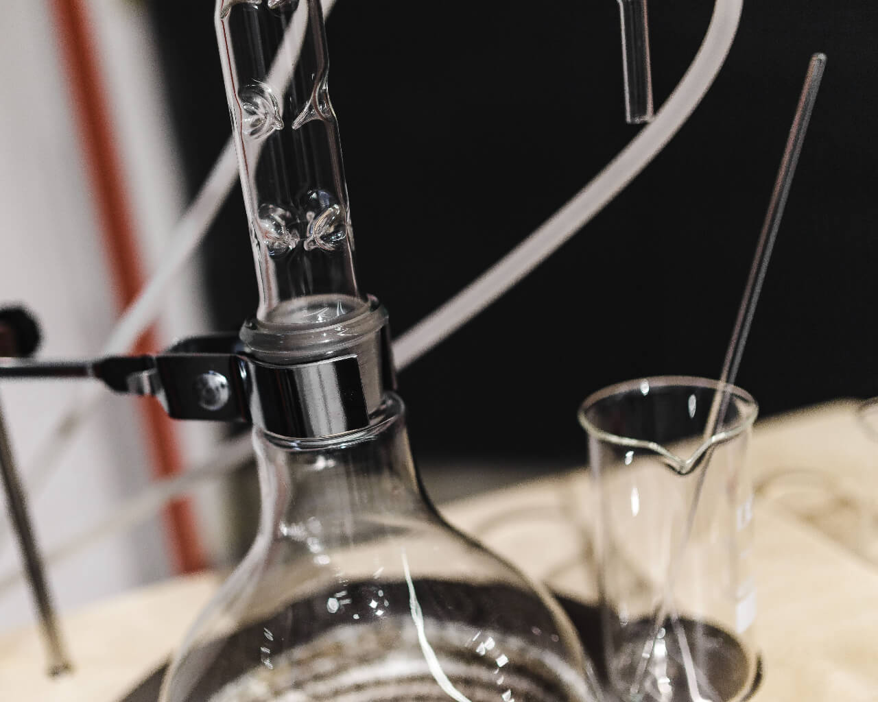 北京大学化学与分子工程学院党委书记裴坚在2023年学院毕业典礼上的毕业赠言